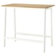 MITTZON: белый прямоугольный конференц-стол с дубовой столешницей, местом для стояния/сидения, металлическими ножками и подставкой для ног.