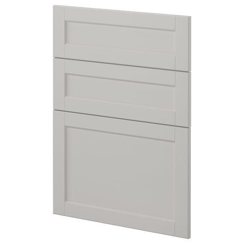 White METOD kitchen cabinet with bevelled edges.