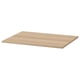 Полка IKEA KOMPLEMENT с эффектом дуба. Он прямоугольный, плоский, изготовлен из ДСП с отделкой из бумажной фольги.