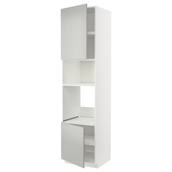 Белый кухонный шкаф ikea METOD с двумя открытыми дверцами предлагает современное и минималистичное решение для хранения.