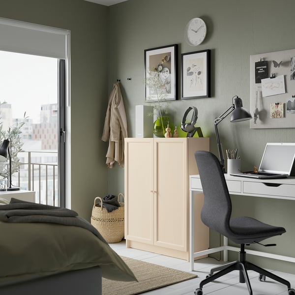 BILLY / OXBERG مكتبة مع أبواب