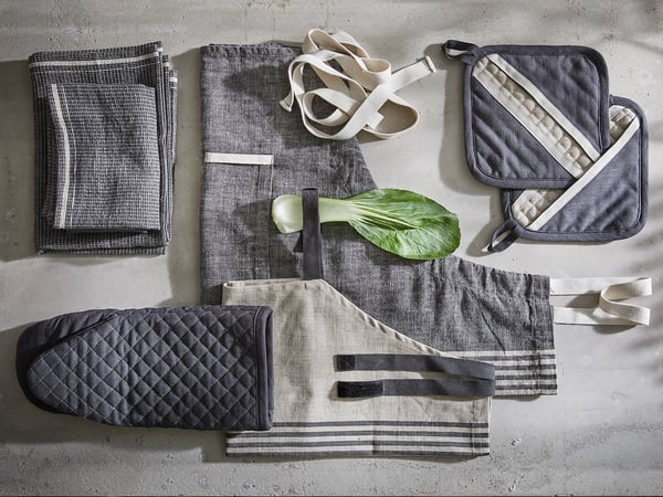 Grey MARIATHERES kitchen linens: towels, mitt, potholders. Cotton-linen blend, striped & quilted.