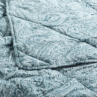 ÄNGSSTAMFLY Couette, légère, bleu/blanc, 240x220 cm