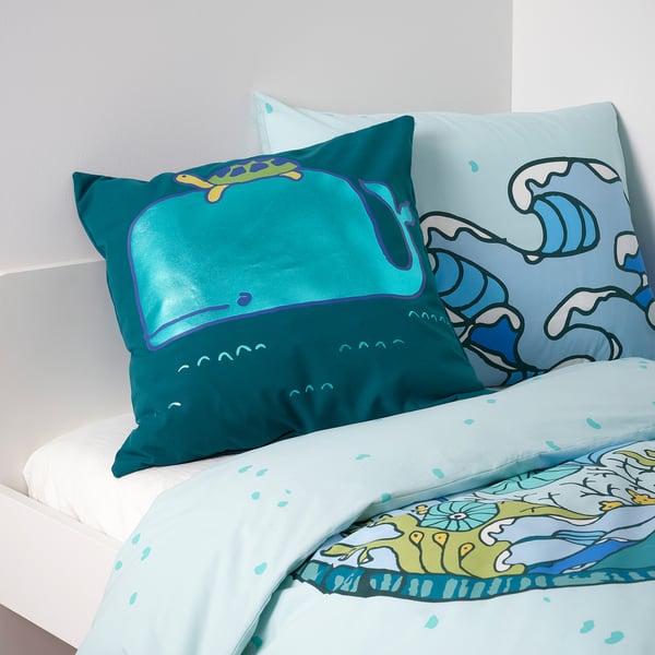 BLÅVINGAD Housse de coussin, motif baleine/bleu vert, 50x50 cm