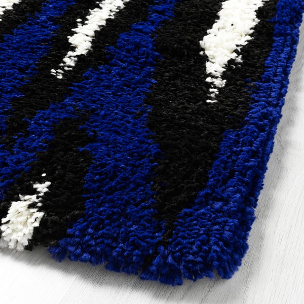 BULLERREMSA Tapis, poils hauts, bleu blanc/noir, 133x195 cm