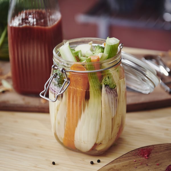 KÖSSEBÄR Bocal avec couvercle, verre transparent, 1 l