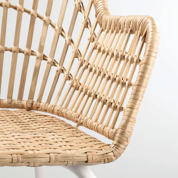 NILSOVE Chaise à accoudoirs, rotin/blanc