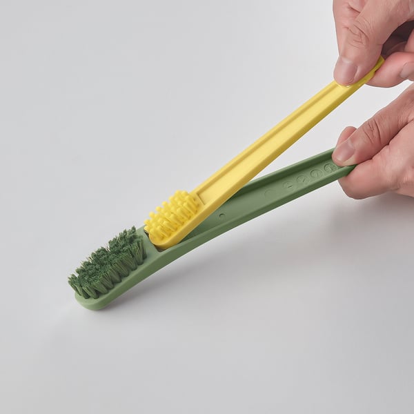 PEPPRIG Brosse chauss et grattoir 2 en 1, vert/jaune