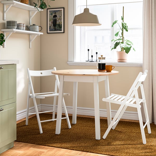 PINNTORP / FRÖSVI Table+ 2 chaises pliantes, teinté brun clair teinté blanc/pin blanc, 85 cm