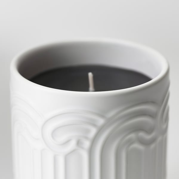 SÖTRÖNN Bougie parfumée dans pot céramique, airelle et vanille/blanc, 45 hr