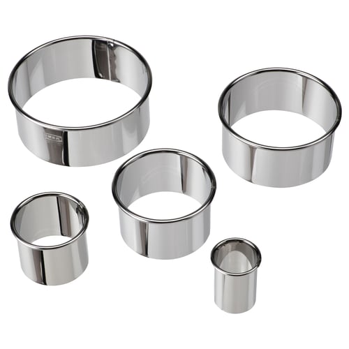 LÄTTBAKAD stainless steel cookie cutters, five sizes, round shapes, polished design.