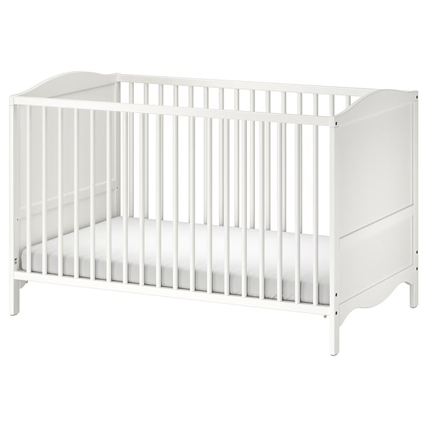 A white SMÅGÖRA crib with rounded corners and bevelled edges, made of solid beech wood with acrylic paint. It is designed for safety and comfort.