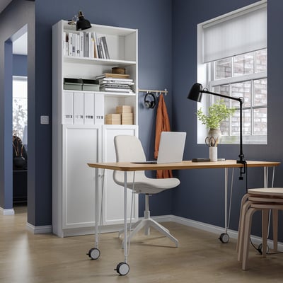 BILLY / OXBERG Librero con puertas, blanco, 80x30x202 cm