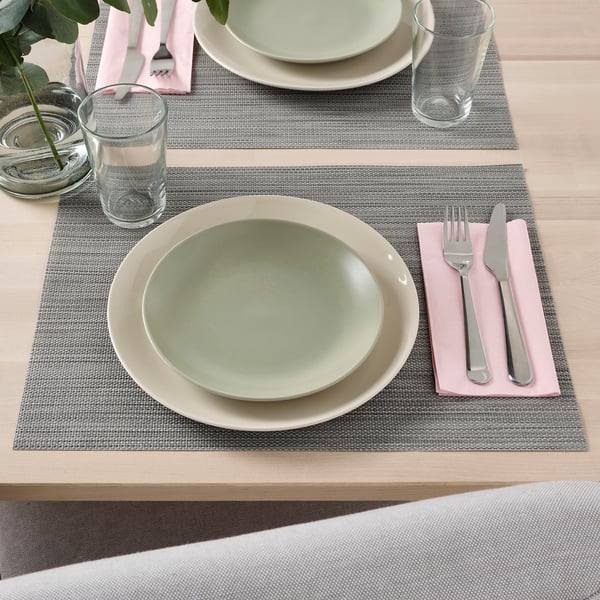FÄRGKLAR Plato, mate verde, 20 cm
