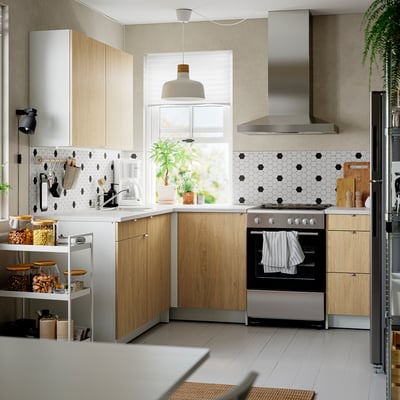 KNOXHULT Cocina de esquina, efecto roble