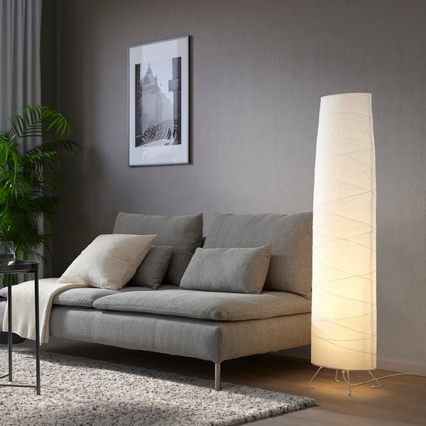 VICKLEBY Lámpara de piso, blanco/hecho a mano, 136 cm