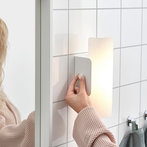 HAVSDUN Lampu dinding LED, boleh dimalapkan putih/kaca berfros putih