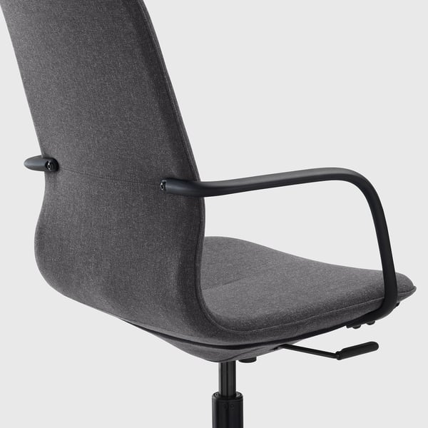 Office chair with adjustable height and tilt, grey fabric, armrests.