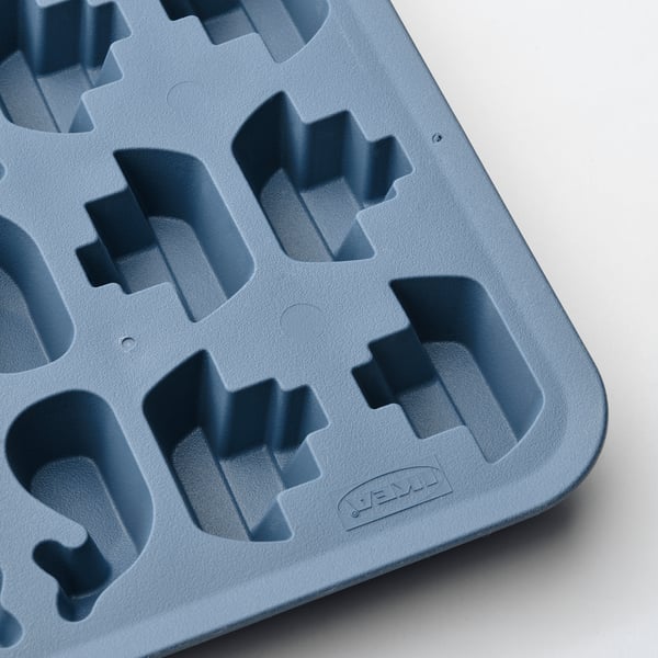 Blue ice cube tray with 14 car-themed moulds, branded SURSÖT.