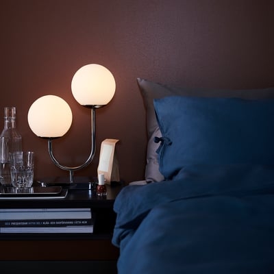 SIMRISHAMN مصباح طاولة, طلاء كروم/أبيض أوبال زجاج, 42 سم