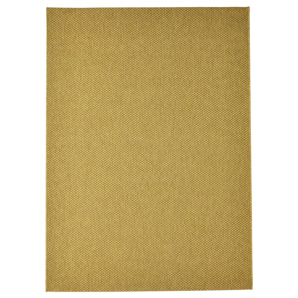 Olive-colored MORUM rug, flat-woven polypropylene with outdoor use.