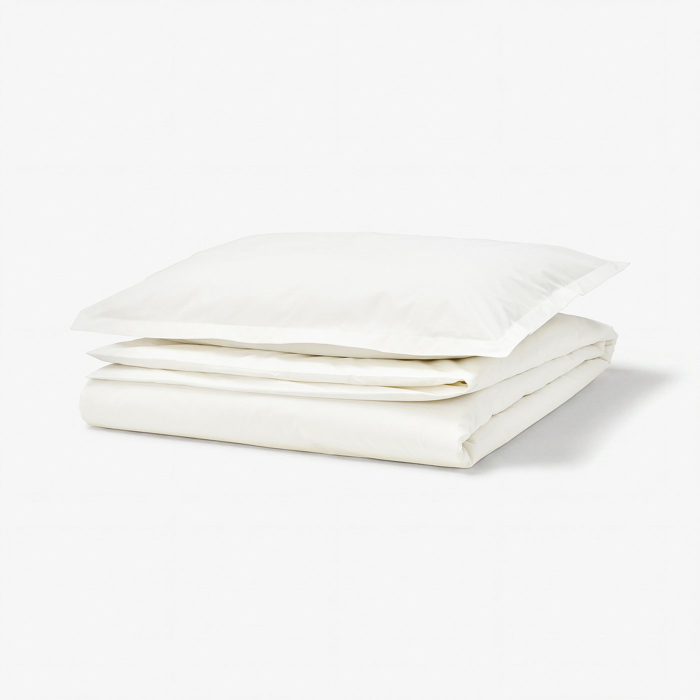 HAMPFLOCKEL, white duvet set, cotton, crisp, folded, clean design.