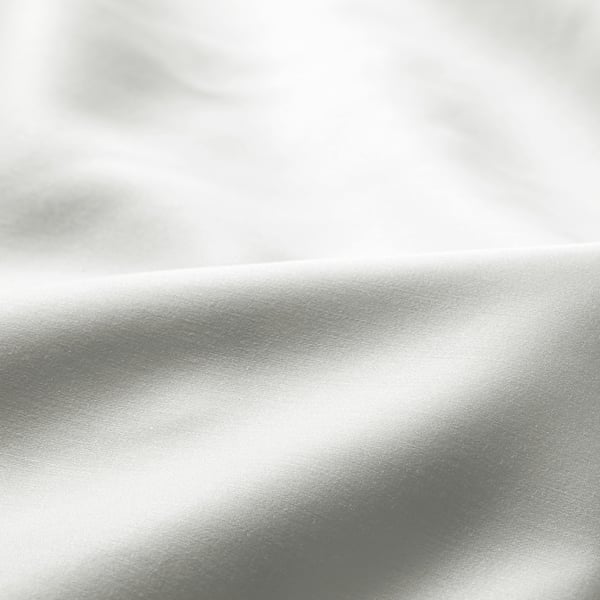 Smooth pillowcase, soft cotton-lyocell blend.
