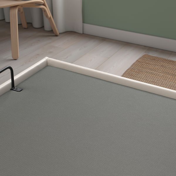 Modern bed with clean design and durable, easy-care fabric. Built-in gas spring dampers for smooth lid movement.