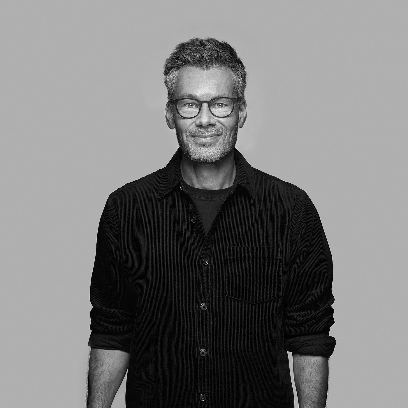 DANDERYD طاولة مع جناح يُطوى, قشرة سنديان/أبيض, ‎74/134x80 سم‏
