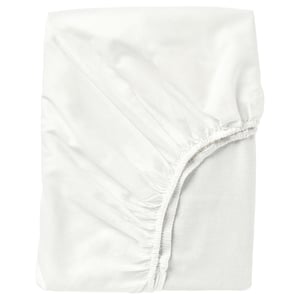 A white FÄRGMÅRA cotton fitted sheet for mattresses up to 10 cm thick, made from 100% cotton.