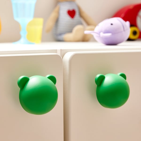 GREJSIMOJS Knob, green/bear, 38 mm