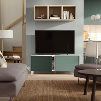 BESTÅ TV stalaža s vratima, bela/Krukmakare tamnosiva-zelena, 120x42x48 cm