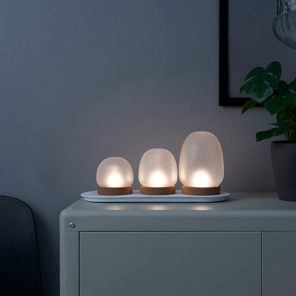 PRAKTSPIREA Set ukrasne LED rasvete, 4 kom., s postoljem za punjenje