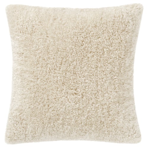 Mjuk beige teddypälskudde, fyrkantig med dragkedja, 100% återvunnen polyester, mysig design.