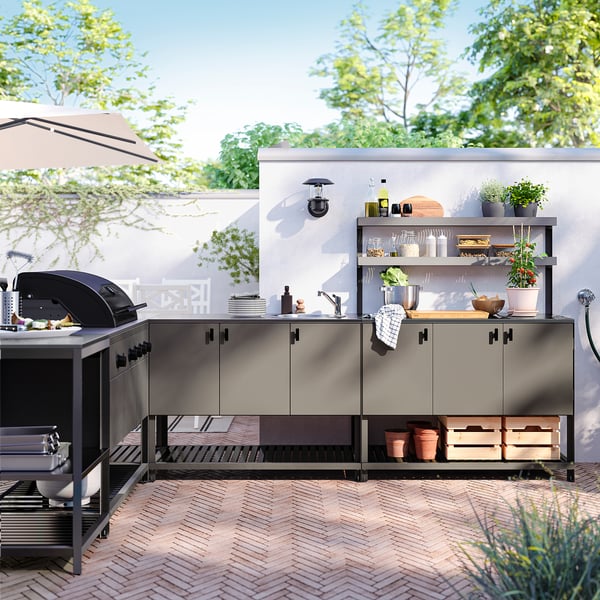 BÅTSKÄR Utekök med gasgrill+diskbänksenhet, mörkgrå, 240x300 cm