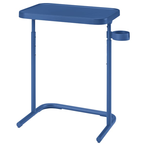Ett blått BJÖRKÅSEN laptopstativ i metall. Den är justerbar, har en platt topp och inkluderar en avtagbar mugghållare, perfekt för arbete eller studier.