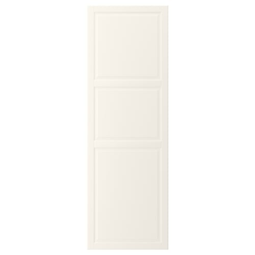 En benvit BODBYN köksskåpslucka med en klassisk, fasad paneldesign. Den rektangulära formen och den släta konsistensen gör den lätt att rengöra.