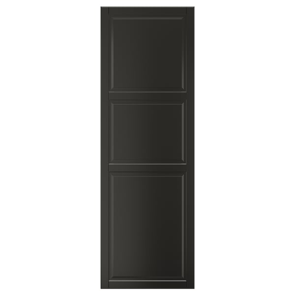 Svart skåpsdörr med fasade paneler och slät finish.