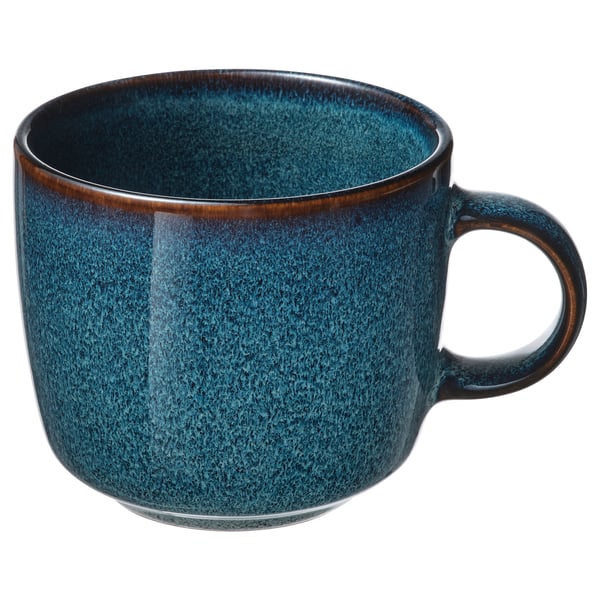 Oceanblå stengodsmugg med handtag, reaktiv glasyrfinish, rund form.