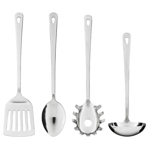 Fyra köksredskap i rostfritt stål: stekspade, sked, skimmer, slev, alla med långa handtag och liknande design.