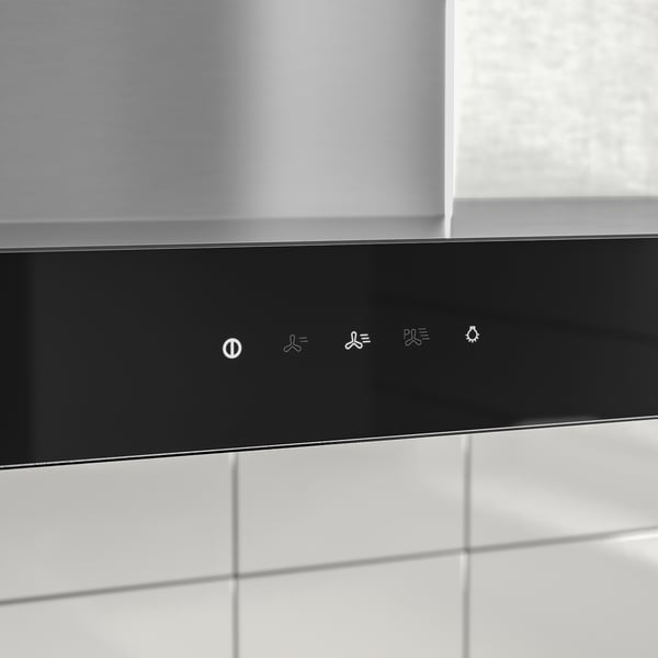 Svart köksfläkt med touchkontroller: ström, ljus, fläkthastighet och timer. Rostfritt stål med led-belysning.