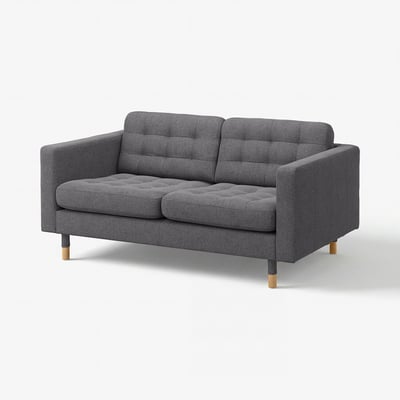 En mörkgrå, modern tygsoffa med träben, med tufsad rygg och sittsutform, vilket ger ett mysigt och stilfullt utseende.