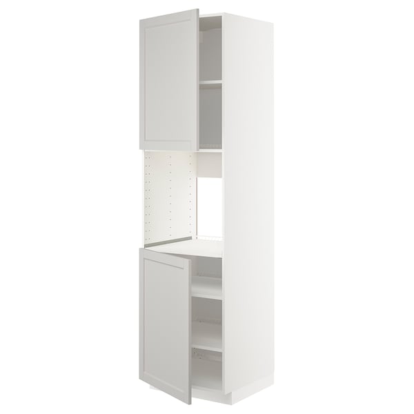 Ett vitt METOD köksskåp från ikea. Den har en hög, rektangulär form med en dörr och invändiga hyllor, perfekt för köksförvaring.