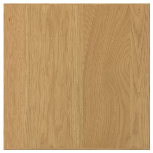 En kvadratisk SINARP träpanel i naturlig ekfärg. Den är tillverkad av ekfanér med en massiv ekkant. Designen är enkel och okomplicerad.