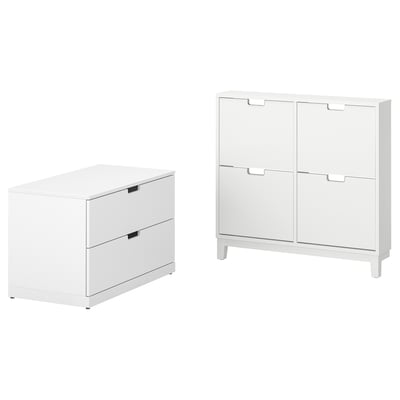Vita möbler: byrå med 2 lådor, högskåp med 4 fack. Minimalistiskt, praktiskt.