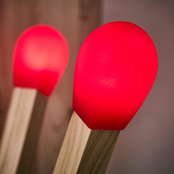 STRÅLA LED golvlampa, tändsticksformad trä