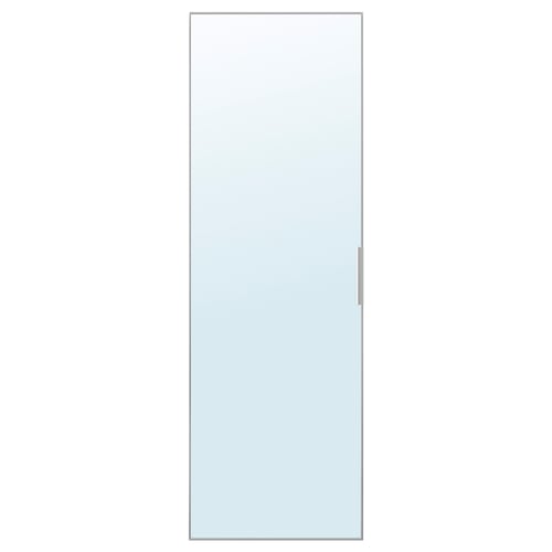 Avbildar en STRAUMEN spegeldörr i vitt, med en elegant, rektangulär design med aluminiumram och reflekterande glas.