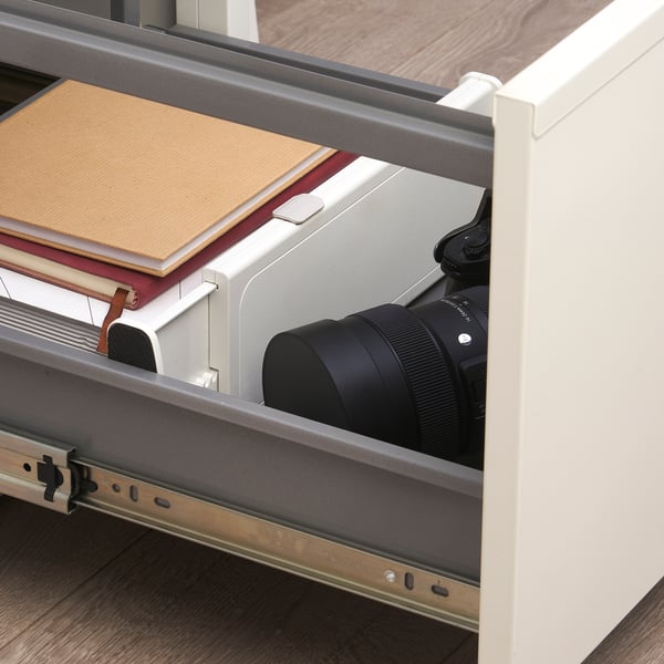 Organizator predalov z nastavljivo pregrado, ustreza predalom širine do 43 cm.