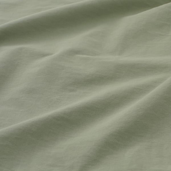 Pillowcase made of soft, pre-washed cotton, displayed in a close-up, showing smooth texture and quality fabric.