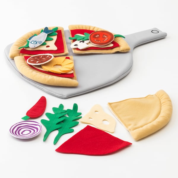 Felt pizza playset with toppings on pizza board; encourages imaginative role play.